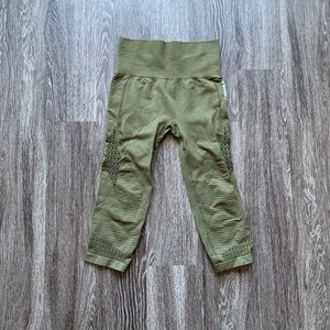 Energy Seamless High Waisted Cropped Leggings